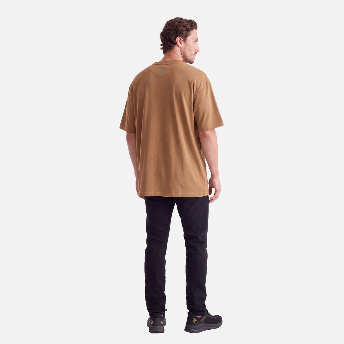 Polera Hombre Logo Cafe Claro Haka Honu