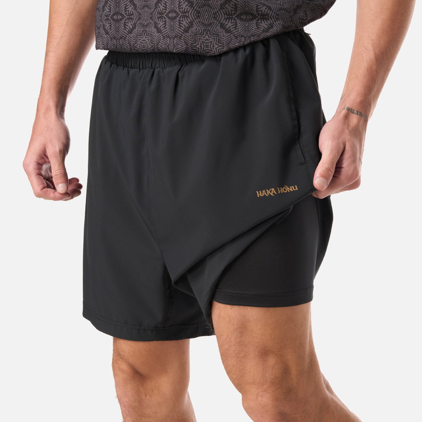Short Hombre Canchero Negro Haka Honu