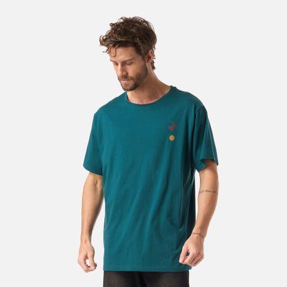 Polera Hombre El Cuernudo Petroleo Oscuro Haka Honu