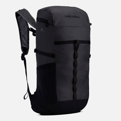 Mochila Peso Pluma 25L Negro  Haka Honu