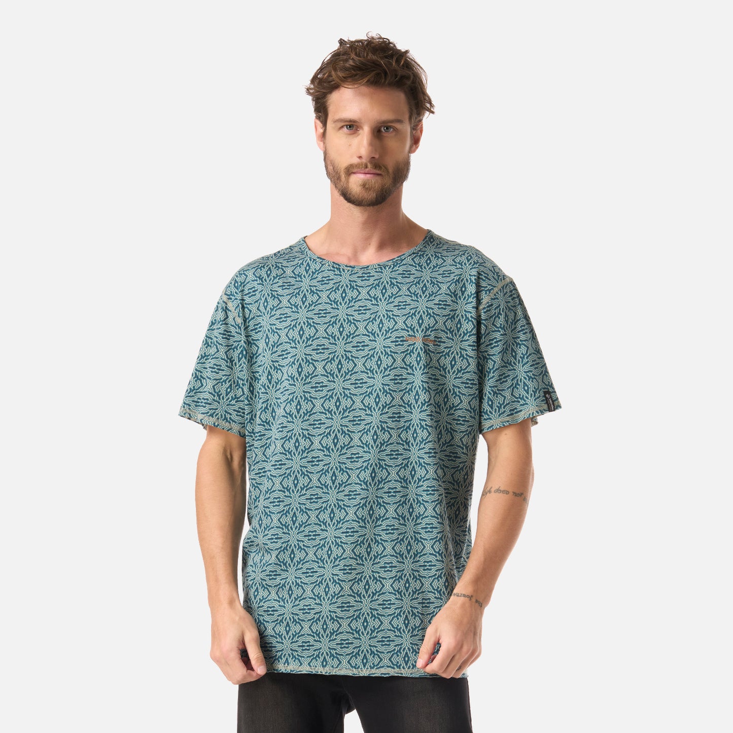 Polera Hombre Bi-curioso Print Azul Noche Haka Honu