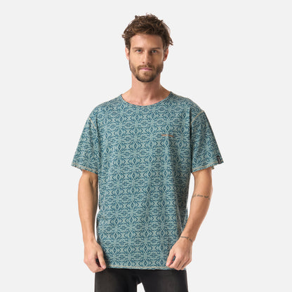 Polera Hombre Bi-curioso Print Azul Noche Haka Honu