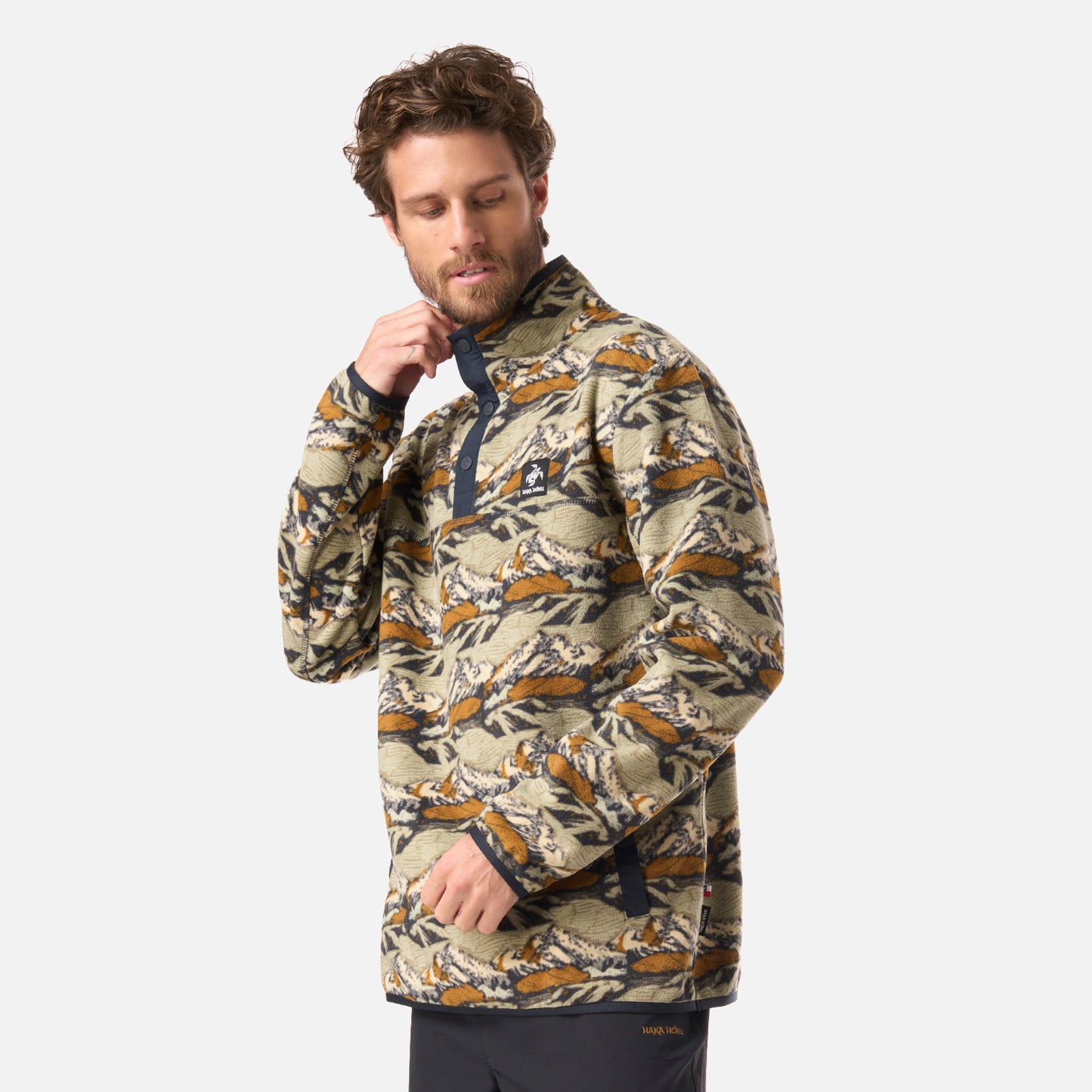 Polar Hombre Tokerau Print Verde Oliva Haka Honu