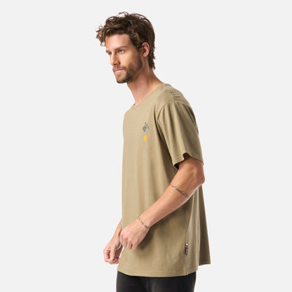 Polera Hombre El Cuernudo Verde Oliva Haka Honu