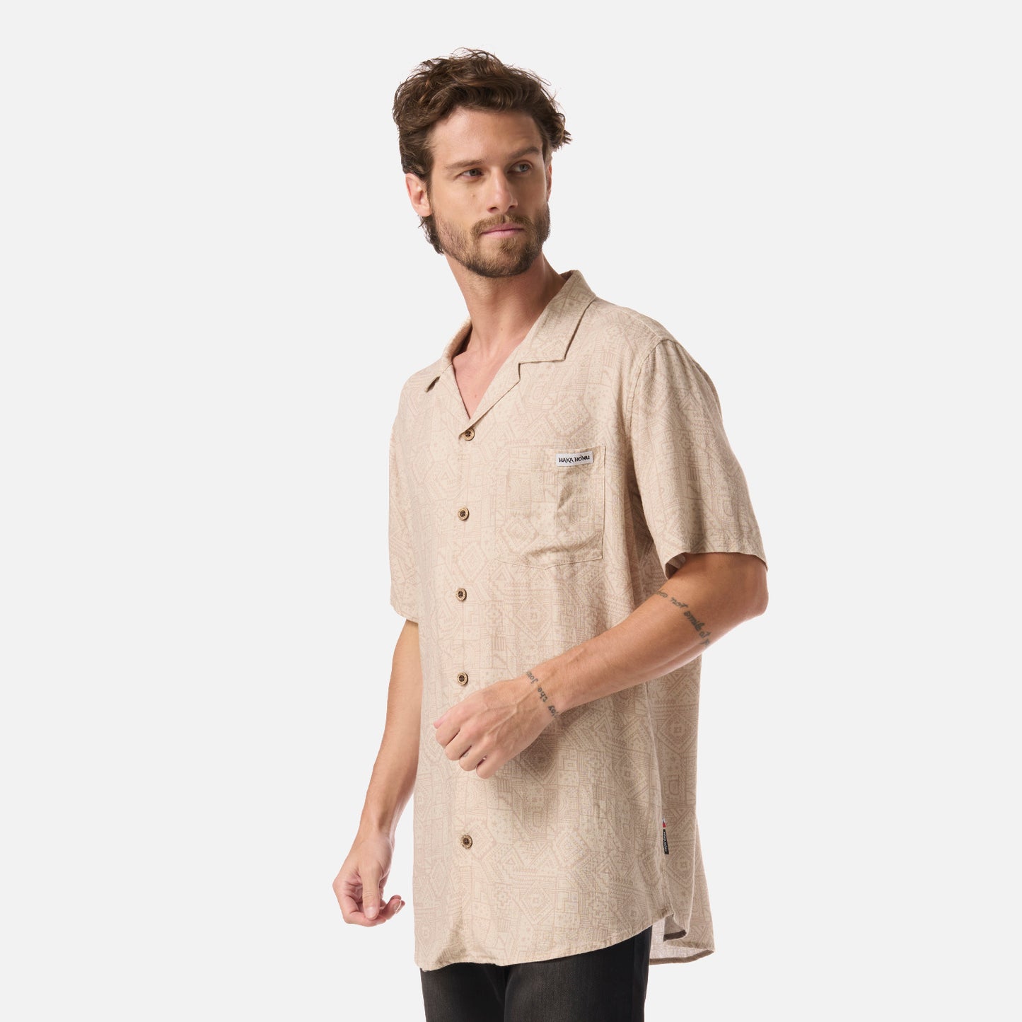 Camisa Hombre Linaje Print Taupe Haka Honu