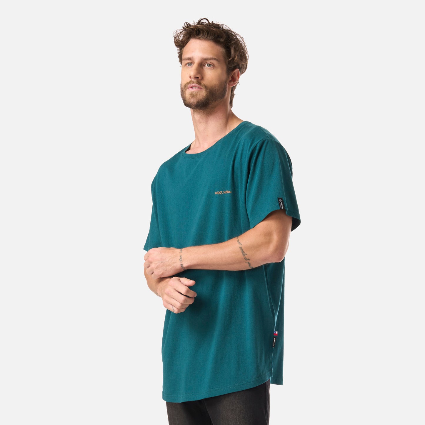 Polera Hombre Natural Petroleo Oscuro Haka Honu