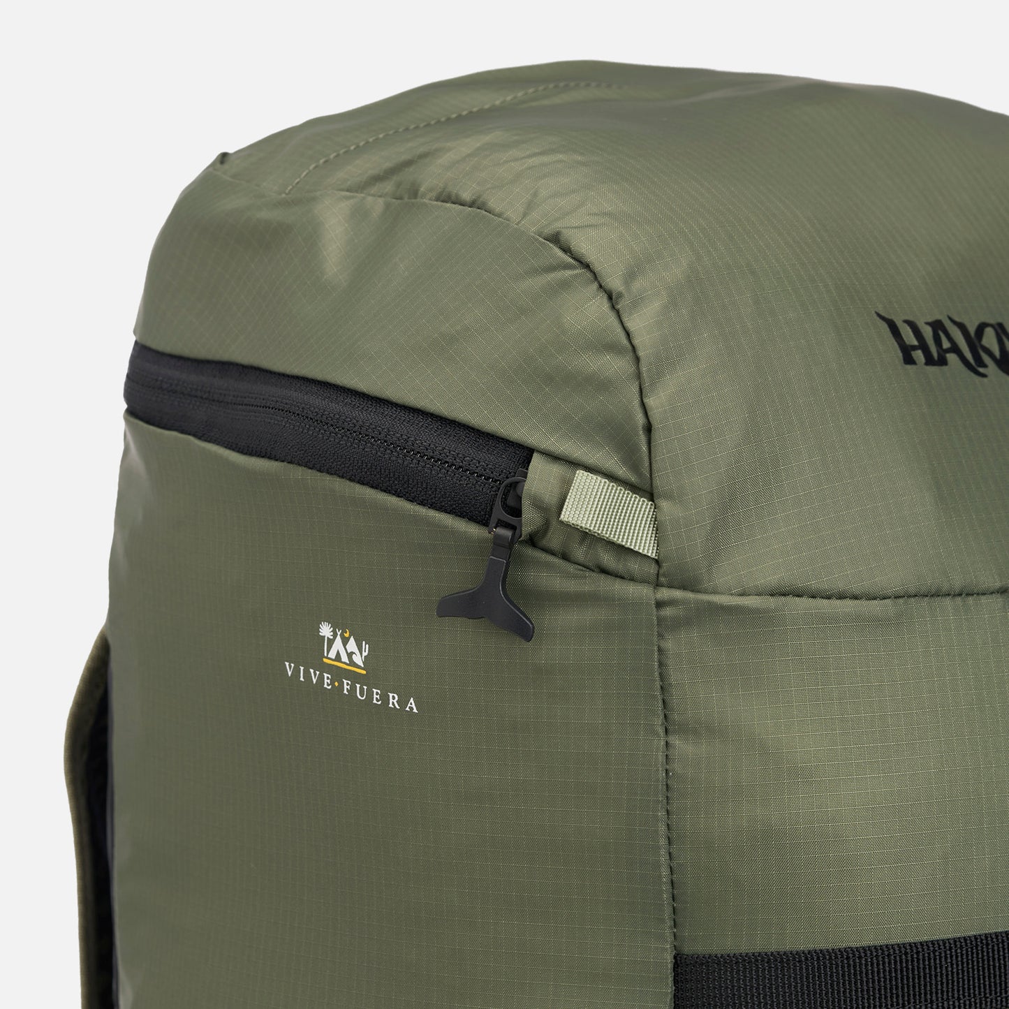 Mochila Peso Pluma 25L Verde Militar  Haka Honu
