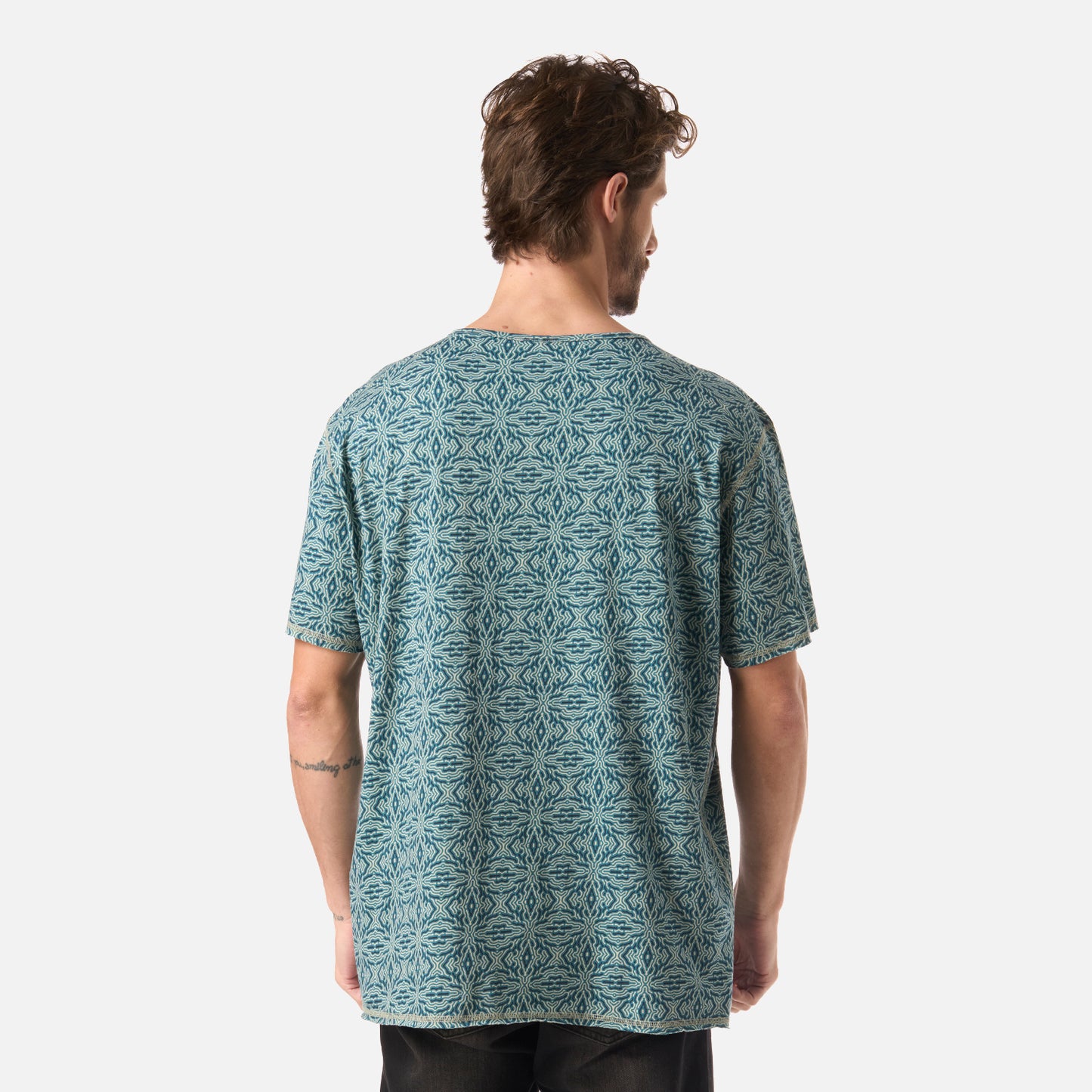 Polera Hombre Bi-curioso Print Azul Noche Haka Honu